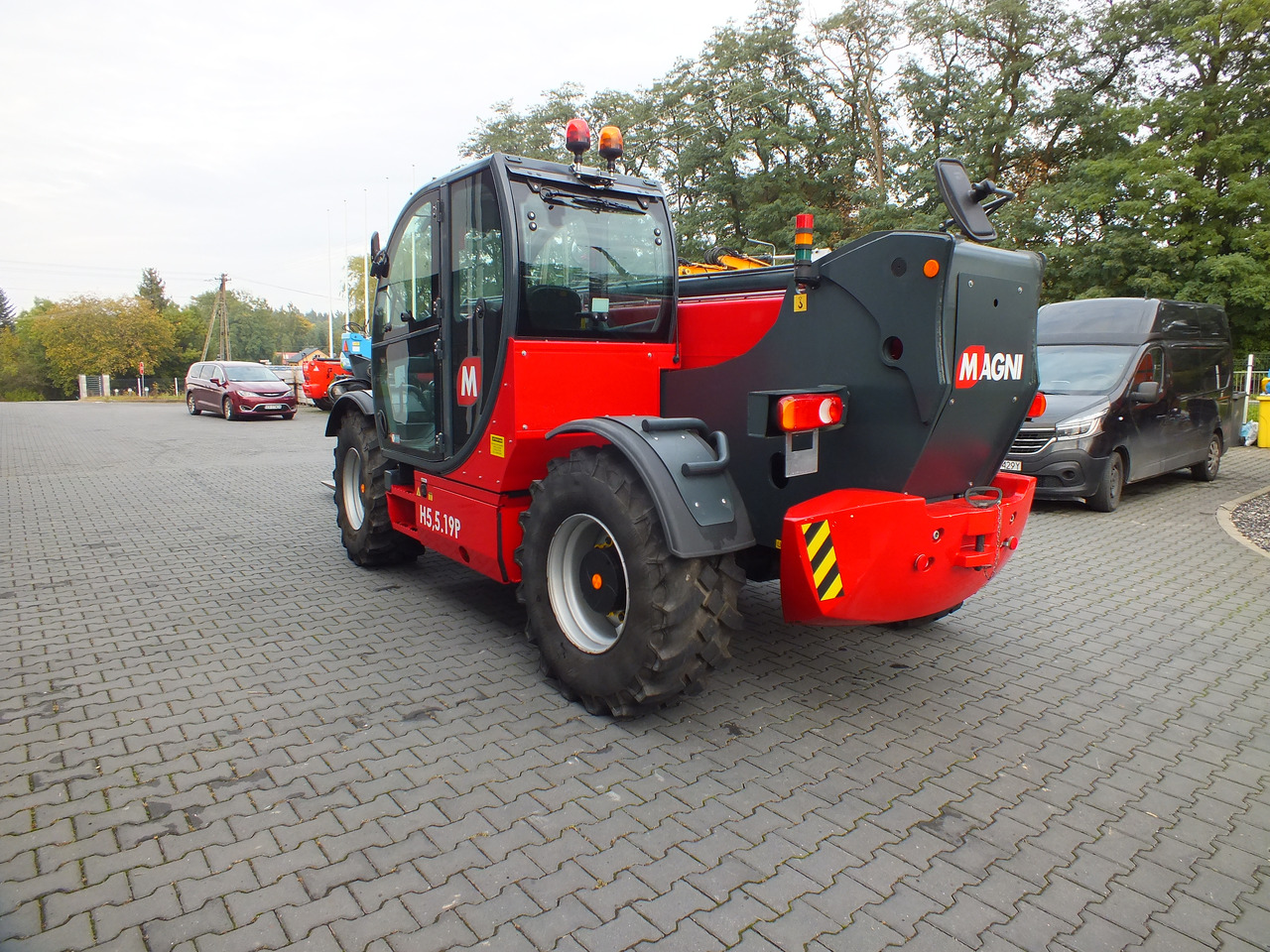 MAGNI TH5,5.19P - Teleskooppikuormaaja - Rakennuskoneet: kuva MAGNI TH5,5.19P - Teleskooppikuormaaja - Rakennuskoneet MAGNI TH5,5.19P - Teleskooppikuormaaja - Rakennuskoneet: kuva MAGNI TH5,5.19P - Teleskooppikuormaaja - Rakennuskoneet