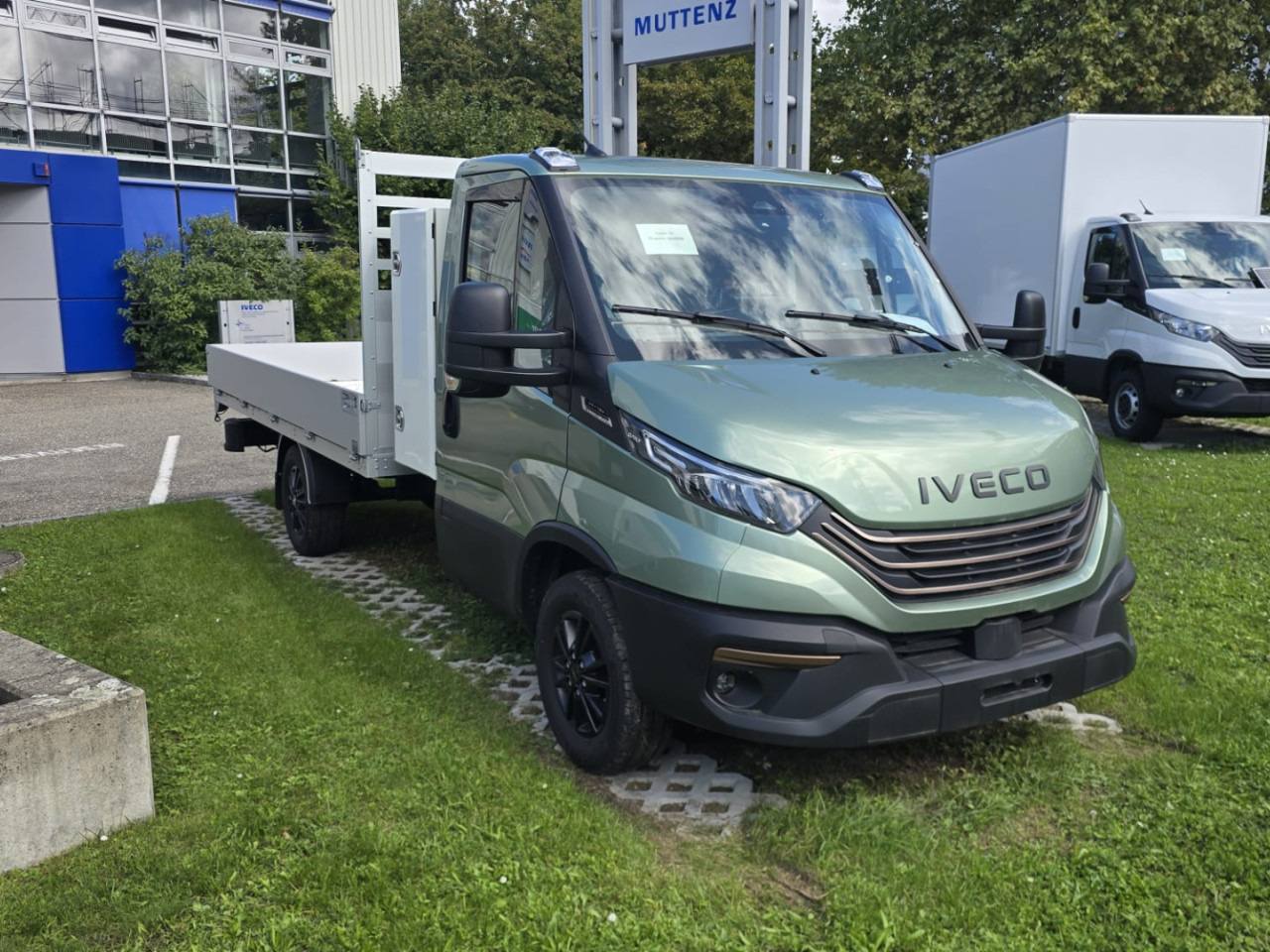 IVECO 35S18HA8 Pritsche (TOP Ausstattung) - Avolava pakettiauto: kuva IVECO 35S18HA8 Pritsche (TOP Ausstattung) - Avolava pakettiauto IVECO 35S18HA8 Pritsche (TOP Ausstattung) - Avolava pakettiauto: kuva IVECO 35S18HA8 Pritsche (TOP Ausstattung) - Avolava pakettiauto