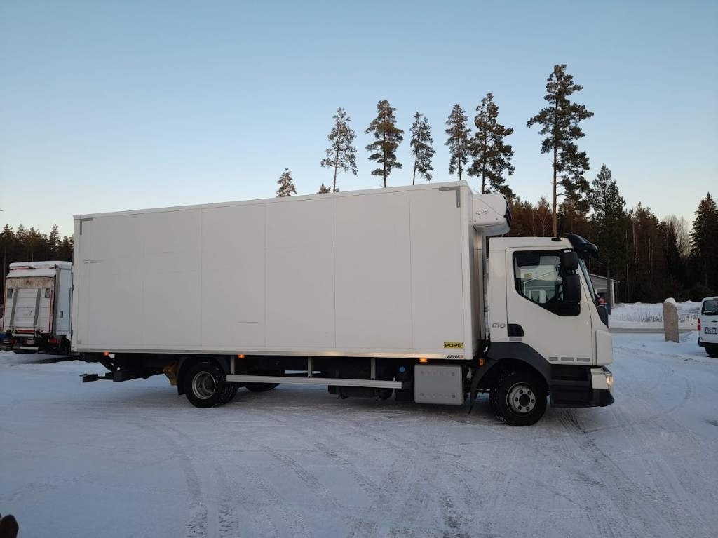 Volvo FL 210 - Refrigeraattori kuorma-auto: kuva Volvo FL 210 - Refrigeraattori kuorma-auto Volvo FL 210 - Refrigeraattori kuorma-auto: kuva Volvo FL 210 - Refrigeraattori kuorma-auto