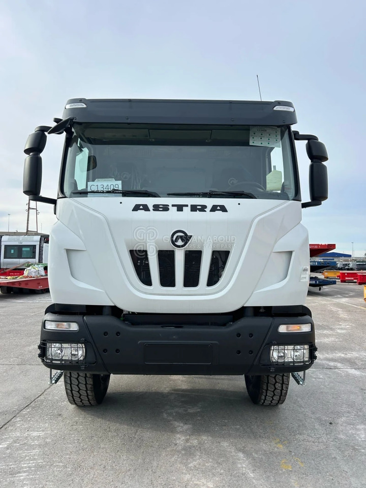 ASTRA HD9 8x4 CHASSIS - Barcelona Stock - Kuorma-auto alusta: kuva  ASTRA HD9 8x4 CHASSIS - Barcelona Stock - Kuorma-auto alusta ASTRA HD9 8x4 CHASSIS - Barcelona Stock - Kuorma-auto alusta: kuva  ASTRA HD9 8x4 CHASSIS - Barcelona Stock - Kuorma-auto alusta
