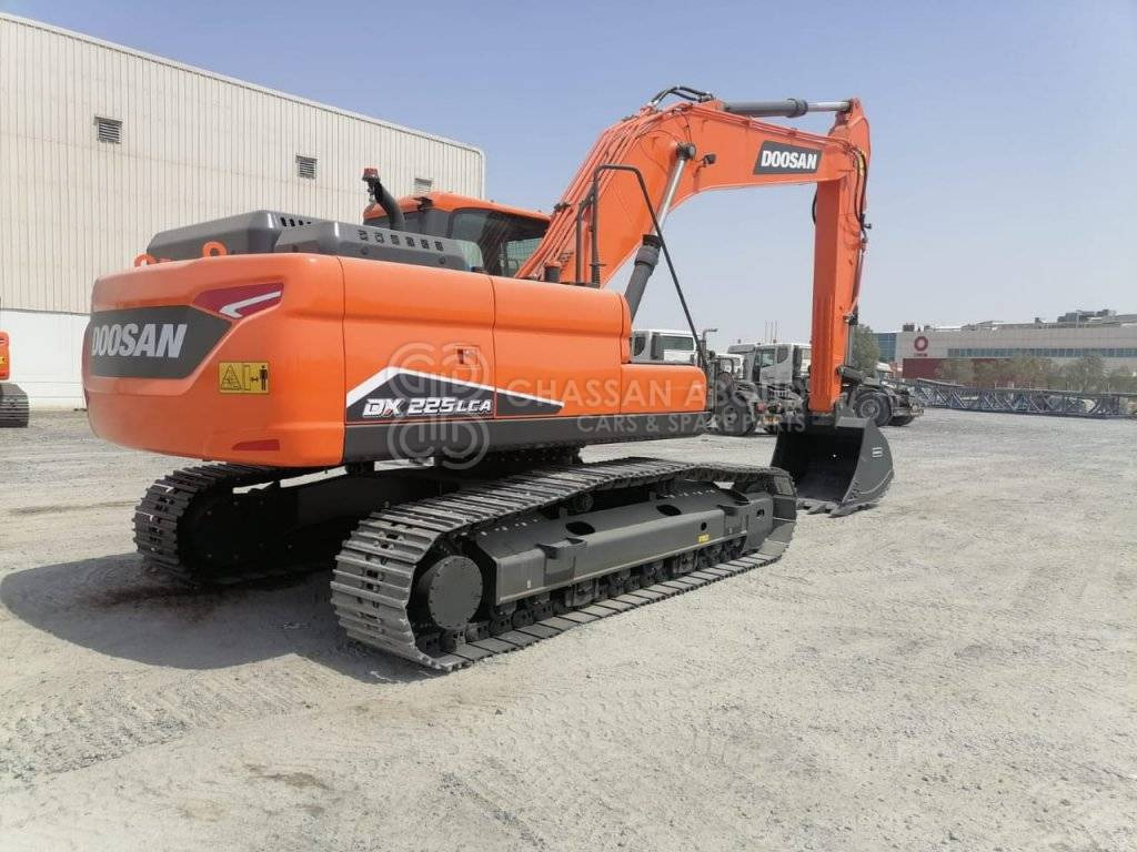 DOOSAN DX225 LCA – CHAIN EXCAVATOR OPERATING WEIGHT 22 TON APPROX. WITH BUCKET 1.08 Cu.M BUCKET ( HEAVY DUTY) MY2022 - Telakaivukone: kuva DOOSAN DX225 LCA – CHAIN EXCAVATOR OPERATING WEIGHT 22 TON APPROX. WITH BUCKET 1.08 Cu.M BUCKET ( HEAVY DUTY) MY2022 - Telakaivukone DOOSAN DX225 LCA – CHAIN EXCAVATOR OPERATING WEIGHT 22 TON APPROX. WITH BUCKET 1.08 Cu.M BUCKET ( HEAVY DUTY) MY2022 - Telakaivukone: kuva DOOSAN DX225 LCA – CHAIN EXCAVATOR OPERATING WEIGHT 22 TON APPROX. WITH BUCKET 1.08 Cu.M BUCKET ( HEAVY DUTY) MY2022 - Telakaivukone