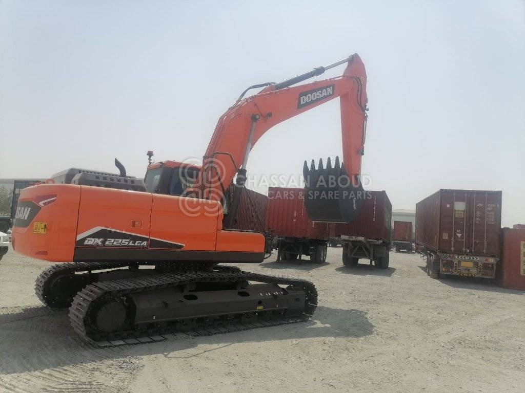 Telakaivukone DOOSAN DX225 LCA – CHAIN EXCAVATOR OPERATING WEIGHT 22 TON APPROX. WITH  BUCKET 1.08 Cu.M BUCKET ( HEAVY DUTY) MY2022: kuva Telakaivukone DOOSAN DX225 LCA – CHAIN EXCAVATOR OPERATING WEIGHT 22 TON APPROX. WITH  BUCKET 1.08 Cu.M BUCKET ( HEAVY DUTY) MY2022