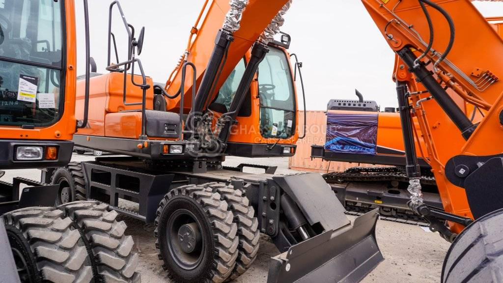 Develon DX210WA Wheel Excavator MY2025 - Pyöräalustainen kaivinkone: kuva Develon DX210WA Wheel Excavator MY2025 - Pyöräalustainen kaivinkone Develon DX210WA Wheel Excavator MY2025 - Pyöräalustainen kaivinkone: kuva Develon DX210WA Wheel Excavator MY2025 - Pyöräalustainen kaivinkone