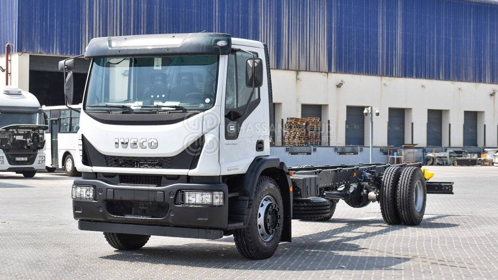 IVECO EUROCARGO Chassis 4×2, WB 6210 GVW 19 Ton Approx MY23 - Kuorma-auto alusta: kuva IVECO EUROCARGO Chassis 4×2, WB 6210 GVW 19 Ton Approx MY23 - Kuorma-auto alusta IVECO EUROCARGO Chassis 4×2, WB 6210 GVW 19 Ton Approx MY23 - Kuorma-auto alusta: kuva IVECO EUROCARGO Chassis 4×2, WB 6210 GVW 19 Ton Approx MY23 - Kuorma-auto alusta