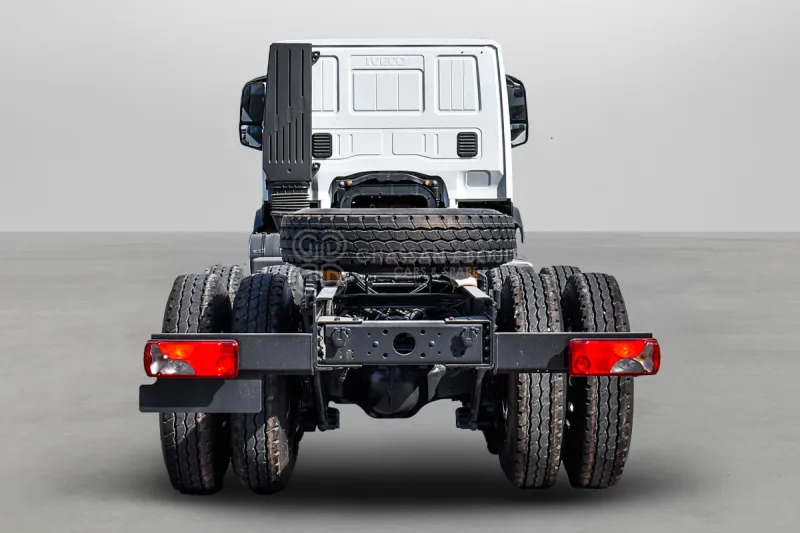 IVECO T-WAY AT380T47H 6X4 R24 TYRES CHASSIS - Barcelona Stock - Kuorma-auto alusta: kuva IVECO T-WAY AT380T47H 6X4 R24 TYRES CHASSIS - Barcelona Stock - Kuorma-auto alusta IVECO T-WAY AT380T47H 6X4 R24 TYRES CHASSIS - Barcelona Stock - Kuorma-auto alusta: kuva IVECO T-WAY AT380T47H 6X4 R24 TYRES CHASSIS - Barcelona Stock - Kuorma-auto alusta