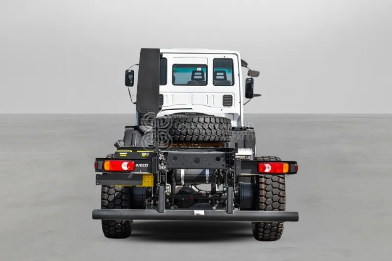 Iveco Euro Cargo ML150 4x4 Chassis - Kuorma-auto alusta: kuva Iveco Euro Cargo ML150 4x4 Chassis - Kuorma-auto alusta Iveco Euro Cargo ML150 4x4 Chassis - Kuorma-auto alusta: kuva Iveco Euro Cargo ML150 4x4 Chassis - Kuorma-auto alusta