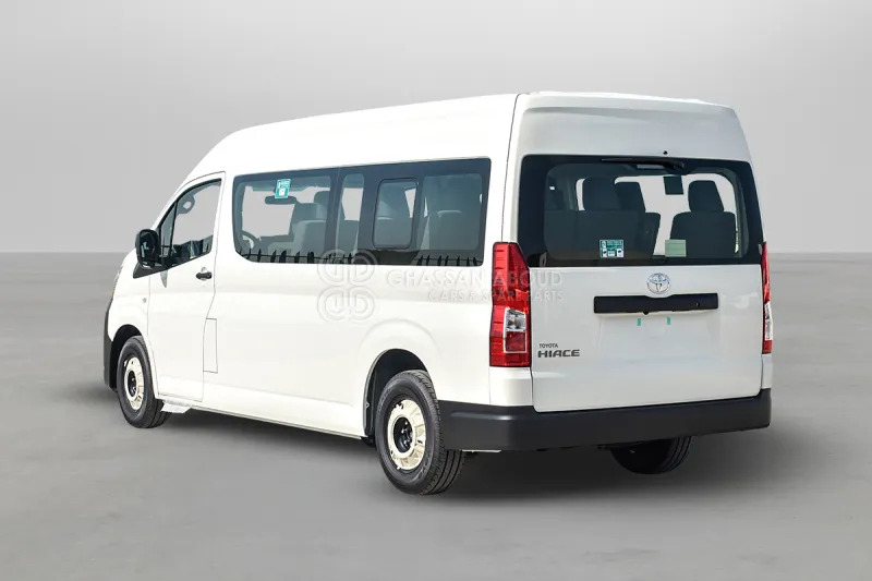 Toyota Hiace HIGH ROOF - Pikkubussi: kuva Toyota Hiace HIGH ROOF - Pikkubussi Toyota Hiace HIGH ROOF - Pikkubussi: kuva Toyota Hiace HIGH ROOF - Pikkubussi