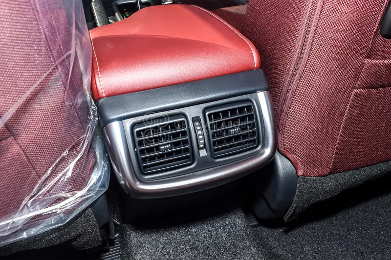 Toyota Hilux 4X4 Double Cabin - Avolava-auto, Jatko-ohjaamo kevyt kuorma-auto: kuva Toyota Hilux 4X4 Double Cabin - Avolava-auto, Jatko-ohjaamo kevyt kuorma-auto Toyota Hilux 4X4 Double Cabin - Avolava-auto, Jatko-ohjaamo kevyt kuorma-auto: kuva Toyota Hilux 4X4 Double Cabin - Avolava-auto, Jatko-ohjaamo kevyt kuorma-auto