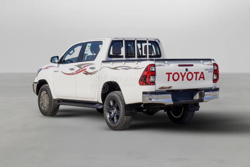 Toyota Hilux 4X4 Double Cabin - Avolava-auto, Jatko-ohjaamo kevyt kuorma-auto: kuva Toyota Hilux 4X4 Double Cabin - Avolava-auto, Jatko-ohjaamo kevyt kuorma-auto Toyota Hilux 4X4 Double Cabin - Avolava-auto, Jatko-ohjaamo kevyt kuorma-auto: kuva Toyota Hilux 4X4 Double Cabin - Avolava-auto, Jatko-ohjaamo kevyt kuorma-auto