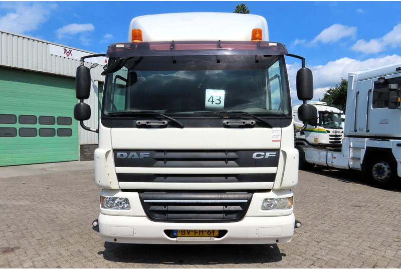 DAF CF 75.310 6x2 , DUTCH TRUCK, 4.20 wheelbasis - Kuorma-auto alusta: kuva DAF CF 75.310 6x2 , DUTCH TRUCK, 4.20 wheelbasis - Kuorma-auto alusta DAF CF 75.310 6x2 , DUTCH TRUCK, 4.20 wheelbasis - Kuorma-auto alusta: kuva DAF CF 75.310 6x2 , DUTCH TRUCK, 4.20 wheelbasis - Kuorma-auto alusta
