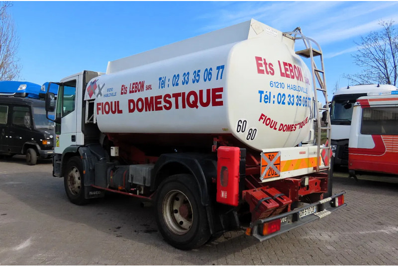 Iveco Eurocargo FUEL (DIESEL/PETROL) 8000 LITERS, COMP: 3500L,1000L, 3500L - Säiliöauto, Nosturiauto: kuva Iveco Eurocargo FUEL (DIESEL/PETROL) 8000 LITERS, COMP: 3500L,1000L, 3500L - Säiliöauto, Nosturiauto Iveco Eurocargo FUEL (DIESEL/PETROL) 8000 LITERS, COMP: 3500L,1000L, 3500L - Säiliöauto, Nosturiauto: kuva Iveco Eurocargo FUEL (DIESEL/PETROL) 8000 LITERS, COMP: 3500L,1000L, 3500L - Säiliöauto, Nosturiauto