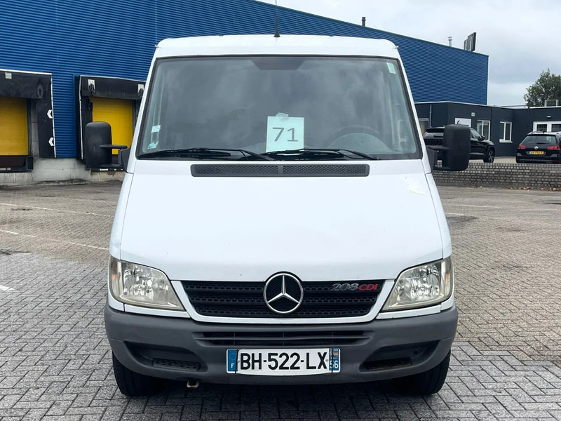 Mercedes-Benz Sprinter 208 3 seats. Very good bus! 100% engine and gearbox! France use - Pakettiauto: kuva Mercedes-Benz Sprinter 208 3 seats. Very good bus! 100% engine and gearbox! France use - Pakettiauto Mercedes-Benz Sprinter 208 3 seats. Very good bus! 100% engine and gearbox! France use - Pakettiauto: kuva Mercedes-Benz Sprinter 208 3 seats. Very good bus! 100% engine and gearbox! France use - Pakettiauto
