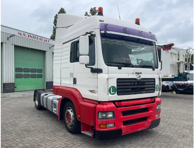 MAN TGA 18.410 EURO2 , Manual injection, FRIGO - Vetopöytäauto: kuva MAN TGA 18.410 EURO2 , Manual injection, FRIGO - Vetopöytäauto MAN TGA 18.410 EURO2 , Manual injection, FRIGO - Vetopöytäauto: kuva MAN TGA 18.410 EURO2 , Manual injection, FRIGO - Vetopöytäauto
