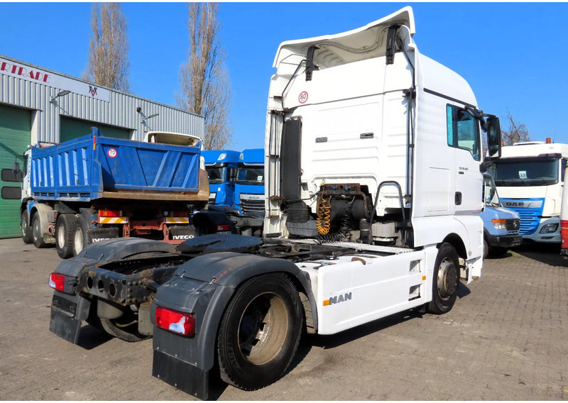 MAN TGX 14.440 RETARDER, FRIGO, 2 beds - Vetopöytäauto: kuva MAN TGX 14.440 RETARDER, FRIGO, 2 beds - Vetopöytäauto MAN TGX 14.440 RETARDER, FRIGO, 2 beds - Vetopöytäauto: kuva MAN TGX 14.440 RETARDER, FRIGO, 2 beds - Vetopöytäauto