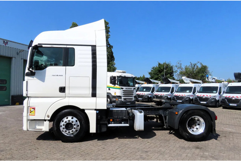 MAN TGX 18.480 RETARDER, 2X FUEL TANK, FRIGO - Vetopöytäauto: kuva MAN TGX 18.480 RETARDER, 2X FUEL TANK, FRIGO - Vetopöytäauto MAN TGX 18.480 RETARDER, 2X FUEL TANK, FRIGO - Vetopöytäauto: kuva MAN TGX 18.480 RETARDER, 2X FUEL TANK, FRIGO - Vetopöytäauto