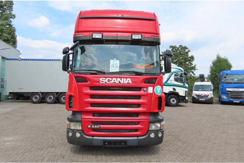Scania R440 2 tanks Frigo, 927381km, no rust chassis - Vetopöytäauto: kuva Scania R440 2 tanks Frigo, 927381km, no rust chassis - Vetopöytäauto Scania R440 2 tanks Frigo, 927381km, no rust chassis - Vetopöytäauto: kuva Scania R440 2 tanks Frigo, 927381km, no rust chassis - Vetopöytäauto