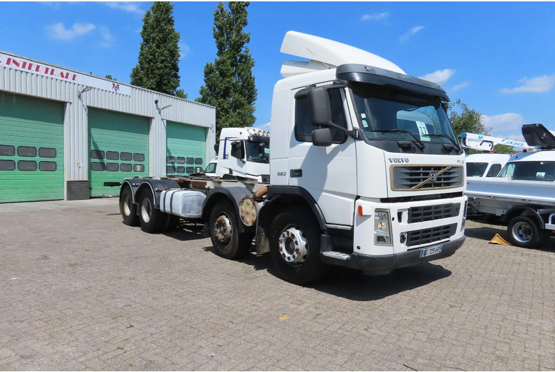 Volvo FM 380 8x4 FULL SPRING. 100% condition! - Kuorma-auto alusta: kuva Volvo FM 380 8x4 FULL SPRING. 100% condition! - Kuorma-auto alusta Volvo FM 380 8x4 FULL SPRING. 100% condition! - Kuorma-auto alusta: kuva Volvo FM 380 8x4 FULL SPRING. 100% condition! - Kuorma-auto alusta