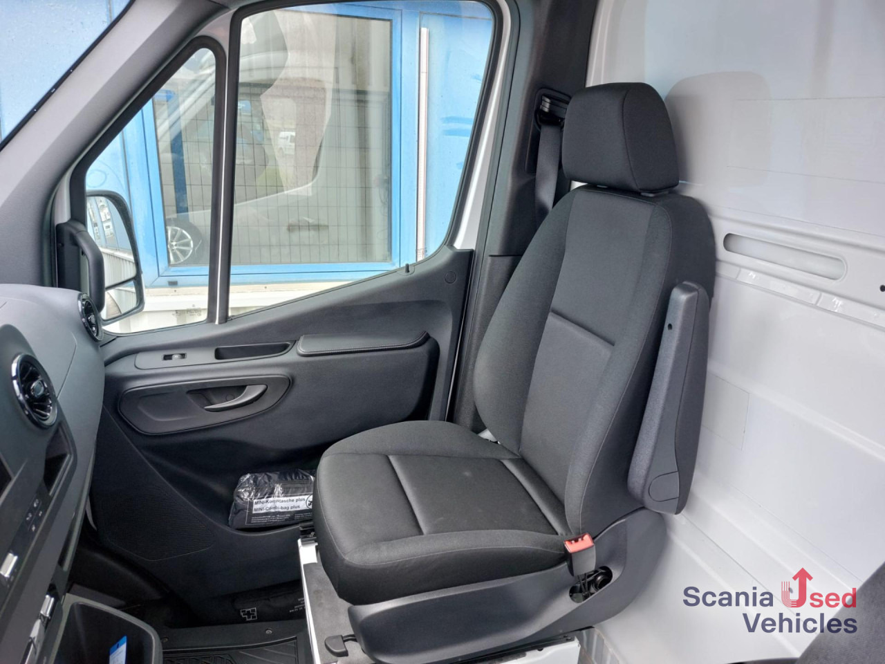MERCEDES-BENZ Sprinter 316 CDI KOFFER Ladebordwand - Jakeluauto: kuva MERCEDES-BENZ Sprinter 316 CDI KOFFER Ladebordwand - Jakeluauto MERCEDES-BENZ Sprinter 316 CDI KOFFER Ladebordwand - Jakeluauto: kuva MERCEDES-BENZ Sprinter 316 CDI KOFFER Ladebordwand - Jakeluauto