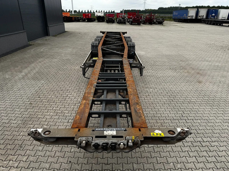Schmitz Cargobull 45FT HC, Leergewicht: 4.240kg, BPW+Trommel, NL-Chassis - Konttialus/ Vaihtokuormatilat puoliperävaunu: kuva Schmitz Cargobull 45FT HC, Leergewicht: 4.240kg, BPW+Trommel, NL-Chassis - Konttialus/ Vaihtokuormatilat puoliperävaunu Schmitz Cargobull 45FT HC, Leergewicht: 4.240kg, BPW+Trommel, NL-Chassis - Konttialus/ Vaihtokuormatilat puoliperävaunu: kuva Schmitz Cargobull 45FT HC, Leergewicht: 4.240kg, BPW+Trommel, NL-Chassis - Konttialus/ Vaihtokuormatilat puoliperävaunu