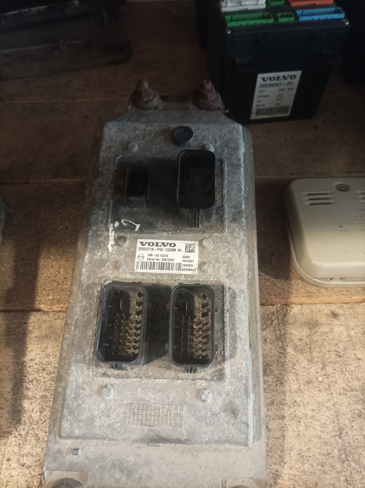 Volvo Volvo - Ohjainyksikkö: kuva Volvo Volvo - Ohjainyksikkö Volvo Volvo - Ohjainyksikkö: kuva Volvo Volvo - Ohjainyksikkö