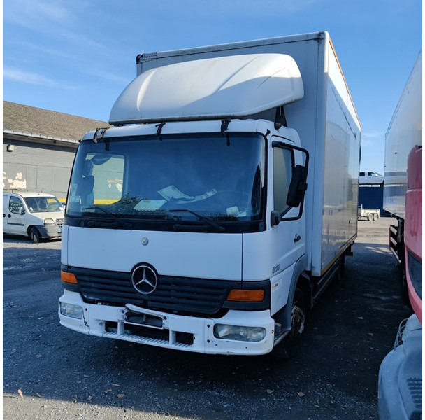 Mercedes-Benz 818 - Umpikori kuorma-auto: kuva Mercedes-Benz 818 - Umpikori kuorma-auto Mercedes-Benz 818 - Umpikori kuorma-auto: kuva Mercedes-Benz 818 - Umpikori kuorma-auto