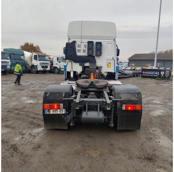 DAF CF-85-460 - Vetopöytäauto: kuva DAF CF-85-460 - Vetopöytäauto DAF CF-85-460 - Vetopöytäauto: kuva DAF CF-85-460 - Vetopöytäauto