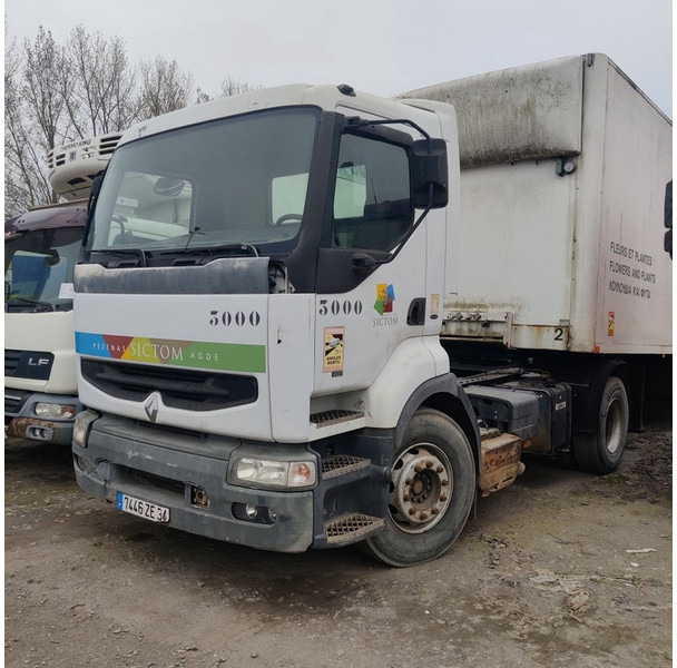 Renault 400 - Vetopöytäauto: kuva Renault 400 - Vetopöytäauto Renault 400 - Vetopöytäauto: kuva Renault 400 - Vetopöytäauto