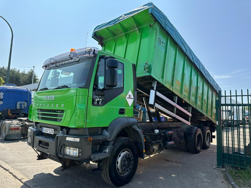 Iveco TRAKKER 310 6x4 STEEL TIPPER / KIPPER 35m³ - MANUAL ZF - BIG AXLES / HUB REDUCTION - STEEL SPRING / BLATT / LAMES - Kippiauto kuorma-auto: kuva Iveco TRAKKER 310 6x4 STEEL TIPPER / KIPPER 35m³ - MANUAL ZF - BIG AXLES / HUB REDUCTION - STEEL SPRING / BLATT / LAMES - Kippiauto kuorma-auto Iveco TRAKKER 310 6x4 STEEL TIPPER / KIPPER 35m³ - MANUAL ZF - BIG AXLES / HUB REDUCTION - STEEL SPRING / BLATT / LAMES - Kippiauto kuorma-auto: kuva Iveco TRAKKER 310 6x4 STEEL TIPPER / KIPPER 35m³ - MANUAL ZF - BIG AXLES / HUB REDUCTION - STEEL SPRING / BLATT / LAMES - Kippiauto kuorma-auto