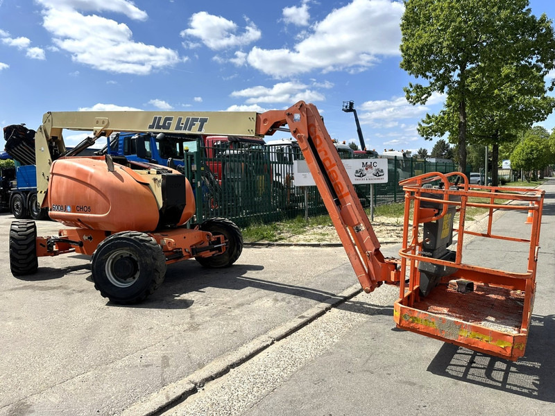JLG 600AJ 4x4x4 - 20m - 230kg - DIESEL - BE MACHINE - Henkilönostin: kuva JLG 600AJ 4x4x4 - 20m - 230kg - DIESEL - BE MACHINE - Henkilönostin JLG 600AJ 4x4x4 - 20m - 230kg - DIESEL - BE MACHINE - Henkilönostin: kuva JLG 600AJ 4x4x4 - 20m - 230kg - DIESEL - BE MACHINE - Henkilönostin