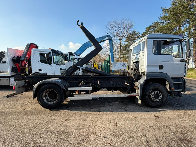 MAN TGA 18.350 4x2 19T HOOKLIFT / ABROLLKIPPER / GANCHO / AMPLIROL - EURO 3 - AS TRONIC AUTOMATIC - Koukkulava kuorma-auto: kuva MAN TGA 18.350 4x2 19T HOOKLIFT / ABROLLKIPPER / GANCHO / AMPLIROL - EURO 3 - AS TRONIC AUTOMATIC - Koukkulava kuorma-auto MAN TGA 18.350 4x2 19T HOOKLIFT / ABROLLKIPPER / GANCHO / AMPLIROL - EURO 3 - AS TRONIC AUTOMATIC - Koukkulava kuorma-auto: kuva MAN TGA 18.350 4x2 19T HOOKLIFT / ABROLLKIPPER / GANCHO / AMPLIROL - EURO 3 - AS TRONIC AUTOMATIC - Koukkulava kuorma-auto