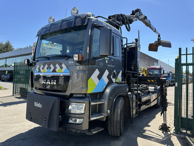MAN TGS 26.320 6X2-4 BL EEV + CRANE EPSILON Q170Z95TR + GRABBER - LIFT/STEERING AXLE - *266.000km* - NL TRUCK - Koukkulava kuorma-auto, Nosturiauto: kuva MAN TGS 26.320 6X2-4 BL EEV + CRANE EPSILON Q170Z95TR + GRABBER - LIFT/STEERING AXLE - *266.000km* - NL TRUCK - Koukkulava kuorma-auto, Nosturiauto MAN TGS 26.320 6X2-4 BL EEV + CRANE EPSILON Q170Z95TR + GRABBER - LIFT/STEERING AXLE - *266.000km* - NL TRUCK - Koukkulava kuorma-auto, Nosturiauto: kuva MAN TGS 26.320 6X2-4 BL EEV + CRANE EPSILON Q170Z95TR + GRABBER - LIFT/STEERING AXLE - *266.000km* - NL TRUCK - Koukkulava kuorma-auto, Nosturiauto