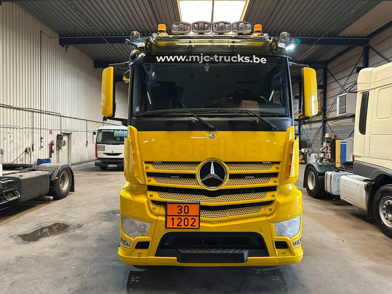 Mercedes-Benz ANTOS 2632 6x2 FUEL TANKER 16.000L - 4 COMP - DIESEL / PETROL - EURO 6 - LIFT / STEERING AXLE - BE TRUCK - Säiliöauto: kuva Mercedes-Benz ANTOS 2632 6x2 FUEL TANKER 16.000L - 4 COMP - DIESEL / PETROL - EURO 6 - LIFT / STEERING AXLE - BE TRUCK - Säiliöauto Mercedes-Benz ANTOS 2632 6x2 FUEL TANKER 16.000L - 4 COMP - DIESEL / PETROL - EURO 6 - LIFT / STEERING AXLE - BE TRUCK - Säiliöauto: kuva Mercedes-Benz ANTOS 2632 6x2 FUEL TANKER 16.000L - 4 COMP - DIESEL / PETROL - EURO 6 - LIFT / STEERING AXLE - BE TRUCK - Säiliöauto