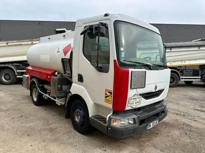 Renault MIDLUM 150 FUEL TANKER / CITERNE MAZOUT - 6500L - 3 COMPARTIMENTS - *ENGINE PROBLEM* - Säiliöauto: kuva Renault MIDLUM 150 FUEL TANKER / CITERNE MAZOUT - 6500L - 3 COMPARTIMENTS - *ENGINE PROBLEM* - Säiliöauto Renault MIDLUM 150 FUEL TANKER / CITERNE MAZOUT - 6500L - 3 COMPARTIMENTS - *ENGINE PROBLEM* - Säiliöauto: kuva Renault MIDLUM 150 FUEL TANKER / CITERNE MAZOUT - 6500L - 3 COMPARTIMENTS - *ENGINE PROBLEM* - Säiliöauto