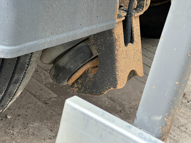 Schmitz Cargobull SGF*S3 - 8.5 - 30m3 STEEL CHASSIS / STEEL TIPPER - SAF - DISC - LIFT-AXLE - Kippiauto puoliperävaunu: kuva Schmitz Cargobull SGF*S3 - 8.5 - 30m3 STEEL CHASSIS / STEEL TIPPER - SAF - DISC - LIFT-AXLE - Kippiauto puoliperävaunu Schmitz Cargobull SGF*S3 - 8.5 - 30m3 STEEL CHASSIS / STEEL TIPPER - SAF - DISC - LIFT-AXLE - Kippiauto puoliperävaunu: kuva Schmitz Cargobull SGF*S3 - 8.5 - 30m3 STEEL CHASSIS / STEEL TIPPER - SAF - DISC - LIFT-AXLE - Kippiauto puoliperävaunu