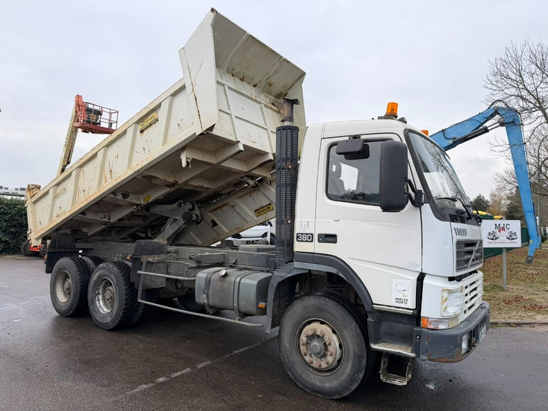 Volvo FM 380 6X4 2 WAY TIPPER + BORDMATIC / 2 SEITEN KIPPER - 13T AXLES - MANUAL 12 (3+3) - BIG AXLES HUB REDUCTION - STEEL SPRING - Kippiauto kuorma-auto: kuva Volvo FM 380 6X4 2 WAY TIPPER + BORDMATIC / 2 SEITEN KIPPER - 13T AXLES - MANUAL 12 (3+3) - BIG AXLES HUB REDUCTION - STEEL SPRING - Kippiauto kuorma-auto Volvo FM 380 6X4 2 WAY TIPPER + BORDMATIC / 2 SEITEN KIPPER - 13T AXLES - MANUAL 12 (3+3) - BIG AXLES HUB REDUCTION - STEEL SPRING - Kippiauto kuorma-auto: kuva Volvo FM 380 6X4 2 WAY TIPPER + BORDMATIC / 2 SEITEN KIPPER - 13T AXLES - MANUAL 12 (3+3) - BIG AXLES HUB REDUCTION - STEEL SPRING - Kippiauto kuorma-auto