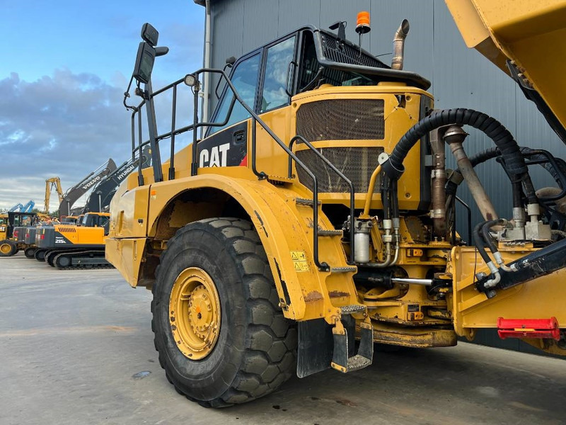 Cat 735C - Nivelkippiauto: kuva Cat 735C - Nivelkippiauto Cat 735C - Nivelkippiauto: kuva Cat 735C - Nivelkippiauto
