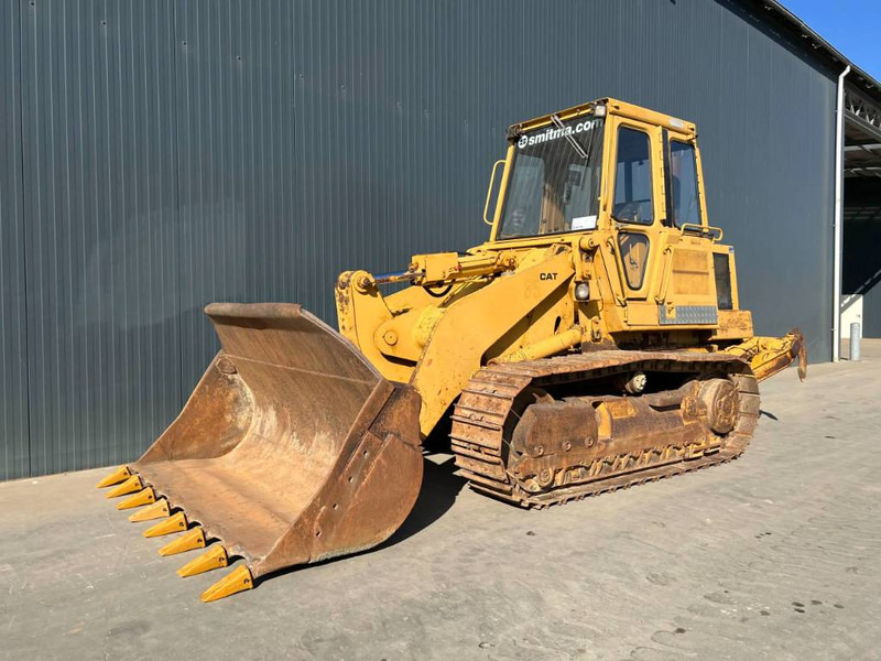 Cat 953 - Ripper - Telakuormaaja: kuva Cat 953 - Ripper - Telakuormaaja Cat 953 - Ripper - Telakuormaaja: kuva Cat 953 - Ripper - Telakuormaaja