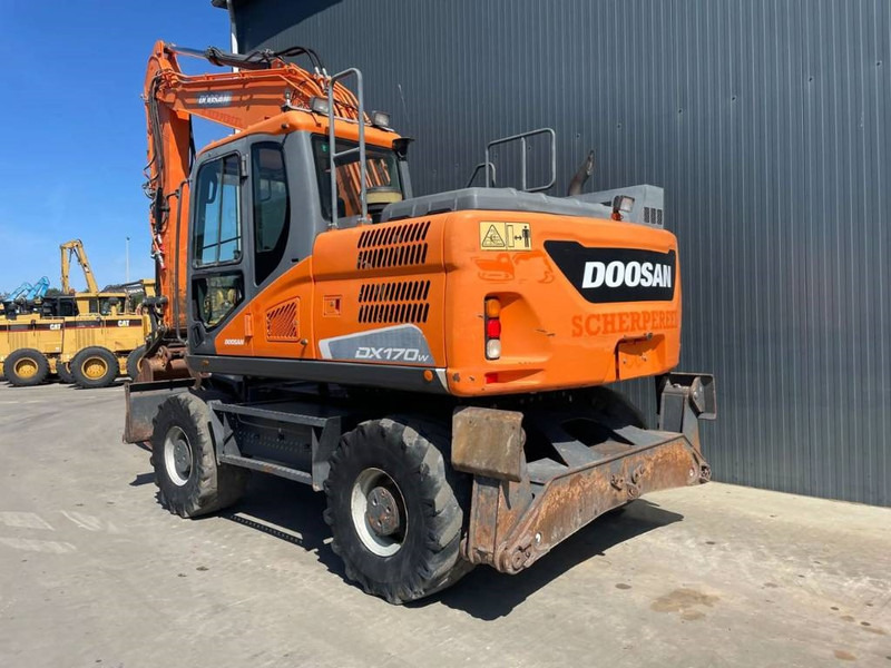 Doosan DX170W-5 - Pyöräalustainen kaivinkone: kuva Doosan DX170W-5 - Pyöräalustainen kaivinkone Doosan DX170W-5 - Pyöräalustainen kaivinkone: kuva Doosan DX170W-5 - Pyöräalustainen kaivinkone