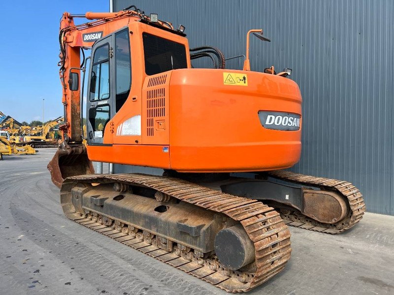 Doosan DX235LCR - Telakaivukone: kuva Doosan DX235LCR - Telakaivukone Doosan DX235LCR - Telakaivukone: kuva Doosan DX235LCR - Telakaivukone