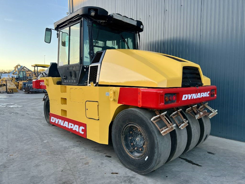 Dynapac CP224 - Kumipyoräjyrä: kuva Dynapac CP224 - Kumipyoräjyrä Dynapac CP224 - Kumipyoräjyrä: kuva Dynapac CP224 - Kumipyoräjyrä