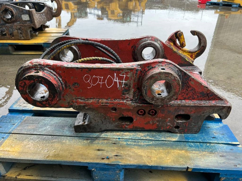 Engcon S70 - 323D - Pikaliitin - Rakennuskoneet: kuva Engcon S70 - 323D - Pikaliitin - Rakennuskoneet Engcon S70 - 323D - Pikaliitin - Rakennuskoneet: kuva Engcon S70 - 323D - Pikaliitin - Rakennuskoneet