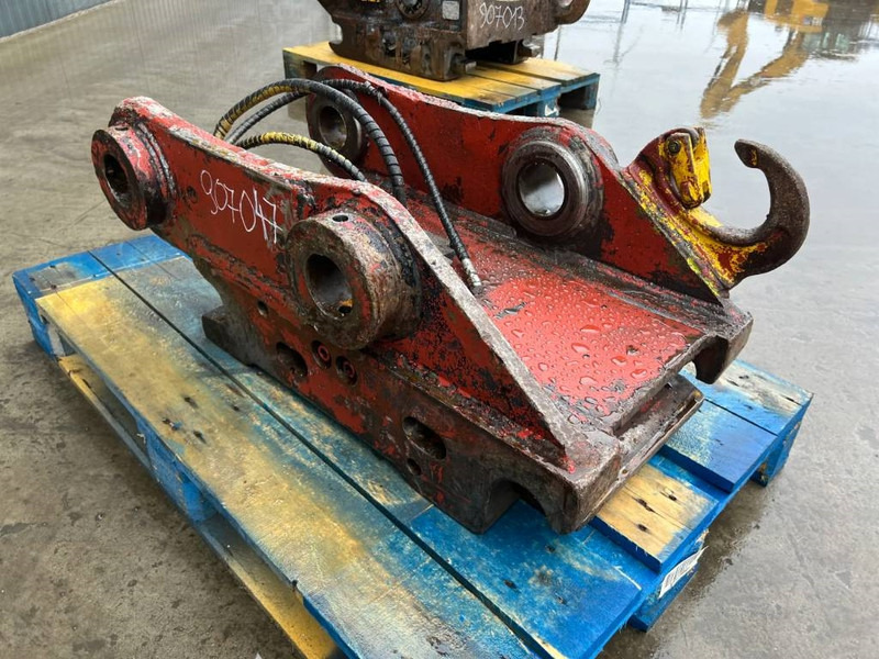 Engcon S70 - 323D - Pikaliitin - Rakennuskoneet: kuva Engcon S70 - 323D - Pikaliitin - Rakennuskoneet Engcon S70 - 323D - Pikaliitin - Rakennuskoneet: kuva Engcon S70 - 323D - Pikaliitin - Rakennuskoneet