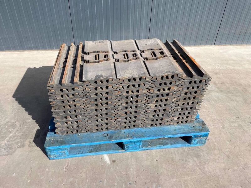 Hyundai R210 / R215 / R220 / R235 / R250 / R260 - Runko/ Alusta - Rakennuskoneet: kuva Hyundai R210 / R215 / R220 / R235 / R250 / R260 - Runko/ Alusta - Rakennuskoneet Hyundai R210 / R215 / R220 / R235 / R250 / R260 - Runko/ Alusta - Rakennuskoneet: kuva Hyundai R210 / R215 / R220 / R235 / R250 / R260 - Runko/ Alusta - Rakennuskoneet