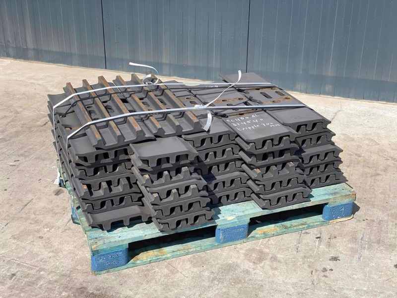 Komatsu PC300 / PC360 / PC400 Shoes/Pads - Runko/ Alusta - Rakennuskoneet: kuva Komatsu PC300 / PC360 / PC400 Shoes/Pads - Runko/ Alusta - Rakennuskoneet Komatsu PC300 / PC360 / PC400 Shoes/Pads - Runko/ Alusta - Rakennuskoneet: kuva Komatsu PC300 / PC360 / PC400 Shoes/Pads - Runko/ Alusta - Rakennuskoneet