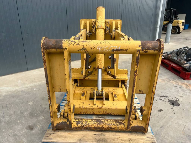 Cat 12H / 120M / 120H / 140G / 140H / 140K / 140M / 1 - Lisälaitteet - Rakennuskoneet: kuva Cat 12H / 120M / 120H / 140G / 140H / 140K / 140M / 1 - Lisälaitteet - Rakennuskoneet Cat 12H / 120M / 120H / 140G / 140H / 140K / 140M / 1 - Lisälaitteet - Rakennuskoneet: kuva Cat 12H / 120M / 120H / 140G / 140H / 140K / 140M / 1 - Lisälaitteet - Rakennuskoneet