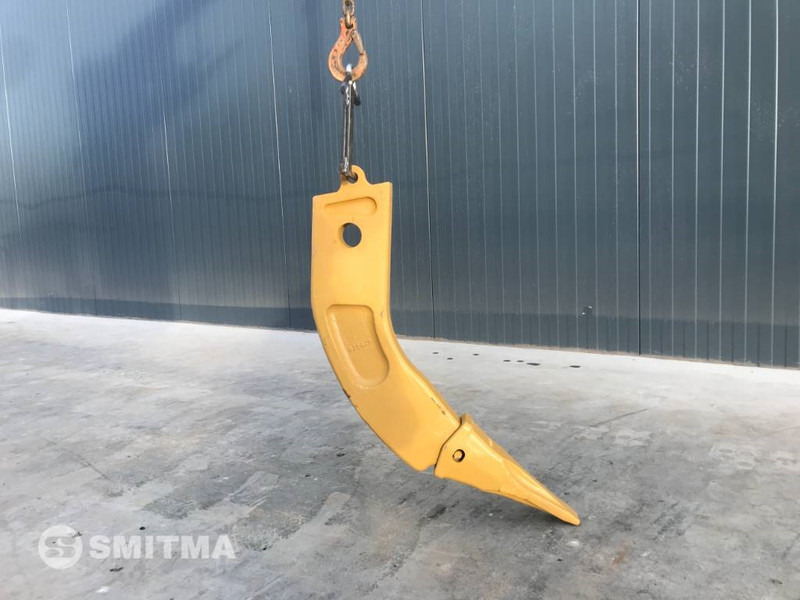 Cat D6R Shank incl. Tip - Lisälaitteet - Rakennuskoneet: kuva Cat D6R Shank incl. Tip - Lisälaitteet - Rakennuskoneet Cat D6R Shank incl. Tip - Lisälaitteet - Rakennuskoneet: kuva Cat D6R Shank incl. Tip - Lisälaitteet - Rakennuskoneet