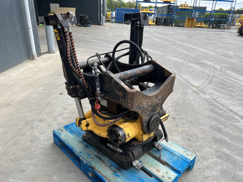 Engcon EC226-S70-70-SS10 - Lisälaitteet - Rakennuskoneet: kuva Engcon EC226-S70-70-SS10 - Lisälaitteet - Rakennuskoneet Engcon EC226-S70-70-SS10 - Lisälaitteet - Rakennuskoneet: kuva Engcon EC226-S70-70-SS10 - Lisälaitteet - Rakennuskoneet