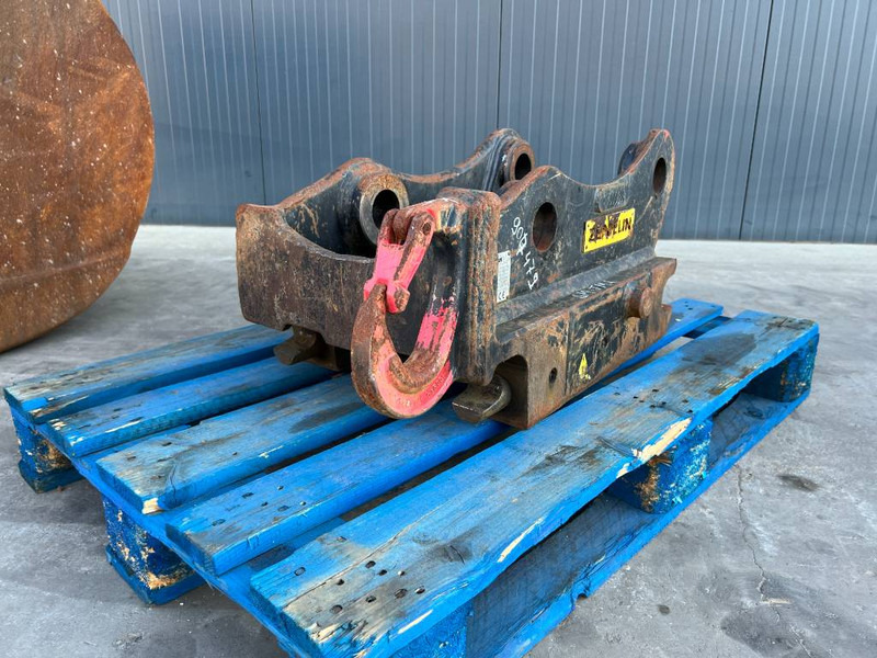 OilQuick OQ65 - 311F / 313F / 315F - Pikaliitin - Rakennuskoneet: kuva OilQuick OQ65 - 311F / 313F / 315F - Pikaliitin - Rakennuskoneet OilQuick OQ65 - 311F / 313F / 315F - Pikaliitin - Rakennuskoneet: kuva OilQuick OQ65 - 311F / 313F / 315F - Pikaliitin - Rakennuskoneet