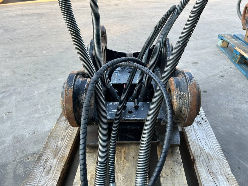 OilQuick OQ65 - M314F / M316F / M318F - Pikaliitin - Rakennuskoneet: kuva OilQuick OQ65 - M314F / M316F / M318F - Pikaliitin - Rakennuskoneet OilQuick OQ65 - M314F / M316F / M318F - Pikaliitin - Rakennuskoneet: kuva OilQuick OQ65 - M314F / M316F / M318F - Pikaliitin - Rakennuskoneet