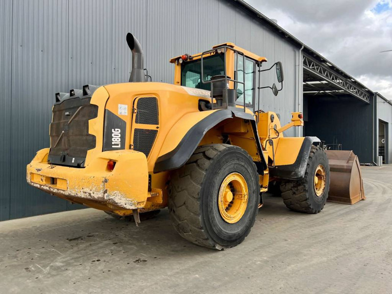 Volvo L180G - Pyöräkuormaaja: kuva Volvo L180G - Pyöräkuormaaja Volvo L180G - Pyöräkuormaaja: kuva Volvo L180G - Pyöräkuormaaja